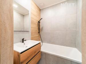 Pronájem bytu 2+1, Karviná, Borovského, 54 m2
