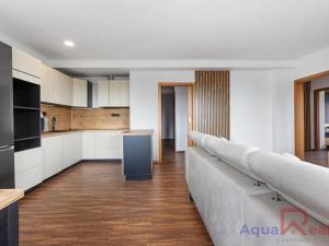 Prodej bytu 4+kk, Karlovy Vary, Dubová, 99 m2