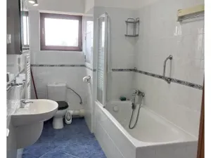 Pronájem bytu 2+kk, Praha - Štěrboholy, Andersenova, 61 m2