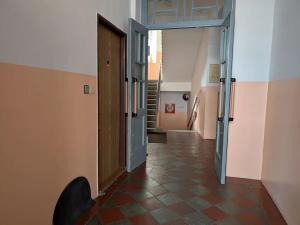 Prodej bytu 1+1, Hradec Králové, Nerudova, 27 m2