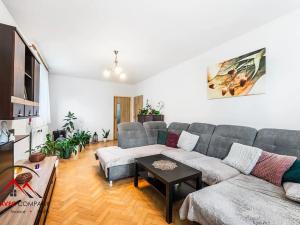 Pronájem bytu 3+1, Čaková, 77 m2