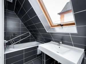 Pronájem vícegeneračního domu, Podbořany, 110 m2
