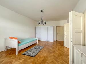 Pronájem bytu 2+1, Hradec Králové, Nerudova, 78 m2