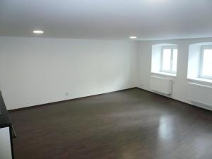 Pronájem bytu 1+kk, Liberec, nám. Soukenné, 40 m2