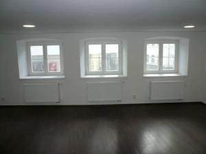 Pronájem bytu 1+kk, Liberec, nám. Soukenné, 40 m2