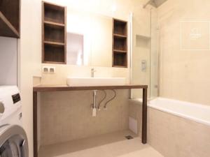 Pronájem bytu 3+1, Praha - Vinohrady, Záhřebská, 98 m2