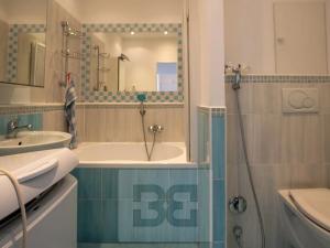 Pronájem bytu 2+kk, Praha - Radotín, náměstí Osvoboditelů, 48 m2