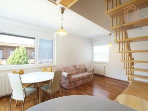 Pronájem bytu 2+kk, Praha - Velká Chuchle, Hvězdářská, 46 m2