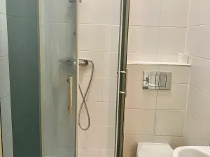 Pronájem bytu 1+kk, Praha - Vršovice, Bulharská, 20 m2