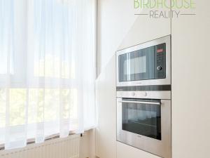 Prodej bytu 2+1, Praha - Suchdol, Brandejsovo náměstí, 116 m2