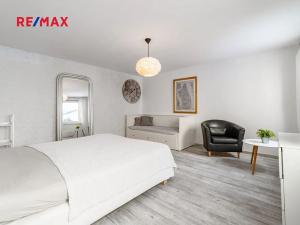 Prodej obchodního prostoru, Praha - Karlín, Pernerova, 128 m2