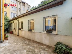 Prodej obchodního prostoru, Praha - Karlín, Pernerova, 128 m2