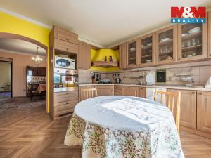 Prodej rodinného domu, Ořech, Karlštejnská, 280 m2