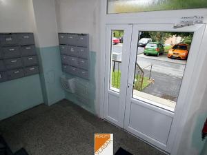 Pronájem bytu 2+1, Kadaň, Na Podlesí, 61 m2