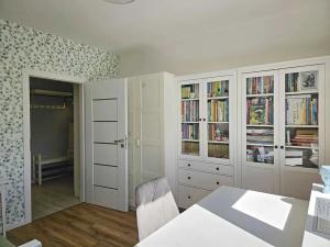 Prodej bytu 4+kk, Karlovy Vary, Nejdlova, 140 m2