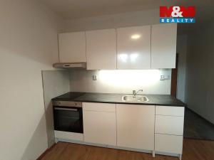 Pronájem bytu 2+kk, Louny, Petra Obrovce, 36 m2