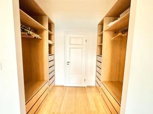 Pronájem bytu 3+kk, Praha - Vršovice, 28. pluku, 79 m2