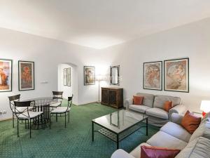 Pronájem bytu 2+kk, Praha - Nové Město, Odborů, 55 m2