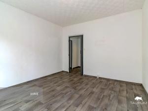 Prodej bytu 3+1, Klatovy, Pod Hůrkou, 64 m2