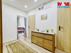 Prodej bytu 3+1, Mariánské Lázně - Úšovice, Hroznatova, 64 m2