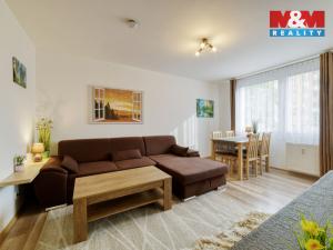 Prodej bytu 3+1, Mariánské Lázně - Úšovice, Hroznatova, 64 m2