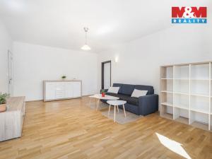 Prodej bytu 2+1, Kosmonosy, Jizerská, 67 m2