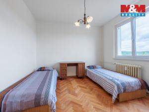 Prodej bytu 3+1, Nová Role, Školní, 58 m2