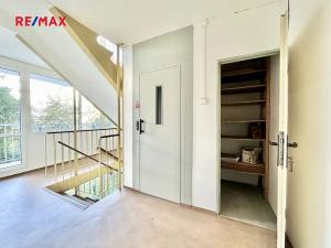 Prodej bytu 3+1, Praha - Střížkov, Rumburská, 62 m2
