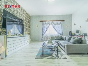 Prodej vícegeneračního domu, Cítoliby, Lounská, 300 m2