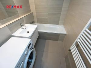 Prodej bytu 2+1, Praha - Černý Most, náměstí Plukovníka Vlčka, 67 m2