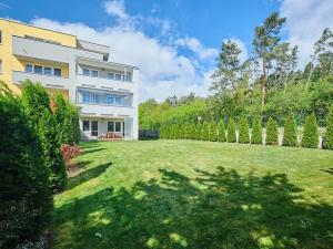 Pronájem bytu 2+kk, Praha - Dubeč, Dubeckého, 53 m2