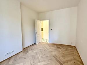 Prodej bytu 2+kk, Praha - Vršovice, Oblouková, 58 m2