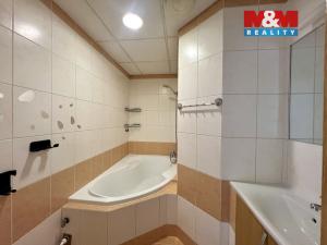 Pronájem bytu 2+1, Jindřichův Hradec - Jindřichův Hradec II, sídliště U Nádraží, 64 m2