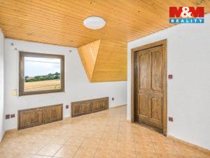 Prodej rodinného domu, Krakovany, 780 m2
