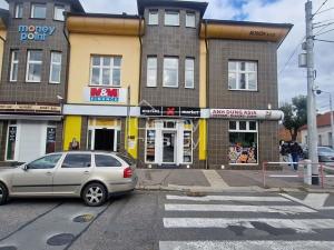 Pronájem obchodního prostoru, Pardubice, Štrossova, 26 m2