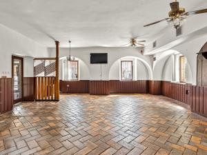 Prodej činžovního domu, Sadská, Palackého nám., 549 m2