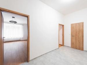 Pronájem bytu 2+kk, Praha - Holešovice, Tusarova, 63 m2