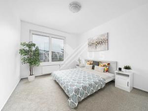 Prodej bytu 2+kk, Praha - Zličín, Sazovická, 56 m2