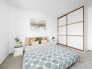 Prodej bytu 2+kk, Praha - Zličín, Sazovická, 56 m2