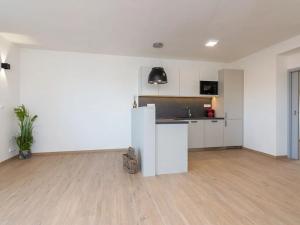 Pronájem bytu 2+kk, Průhonice, Chrpová, 64 m2
