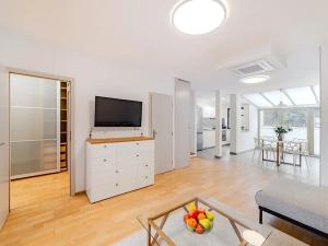 Pronájem bytu 2+kk, Praha - Karlín, Pernerova, 100 m2