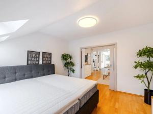 Pronájem bytu 2+kk, Praha - Karlín, Pernerova, 100 m2