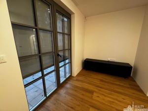 Pronájem bytu 3+kk, Praha - Vinohrady, Korunní, 62 m2