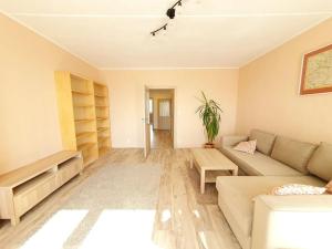 Pronájem bytu 3+1, Praha - Modřany, Vazovova, 75 m2