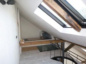 Pronájem bytu 1+1, Praha - Smíchov, Plzeňská, 29 m2