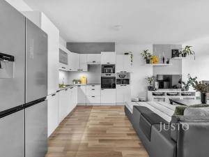 Prodej bytu 3+kk, Praha - Uhříněves, Oty Bubeníčka, 80 m2