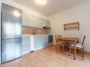 Pronájem bytu 2+kk, Praha - Záběhlice, Podle náhonu, 47 m2