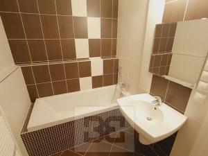 Pronájem bytu 2+kk, Praha - Holešovice, Jankovcova, 50 m2