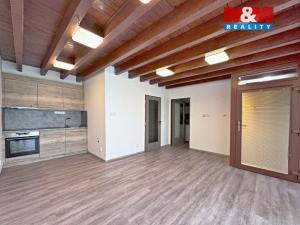 Pronájem obchodního prostoru, Liberec - Liberec VII-Horní Růžodol, Karoliny Světlé, 33 m2
