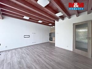 Pronájem obchodního prostoru, Liberec - Liberec VII-Horní Růžodol, Karoliny Světlé, 33 m2